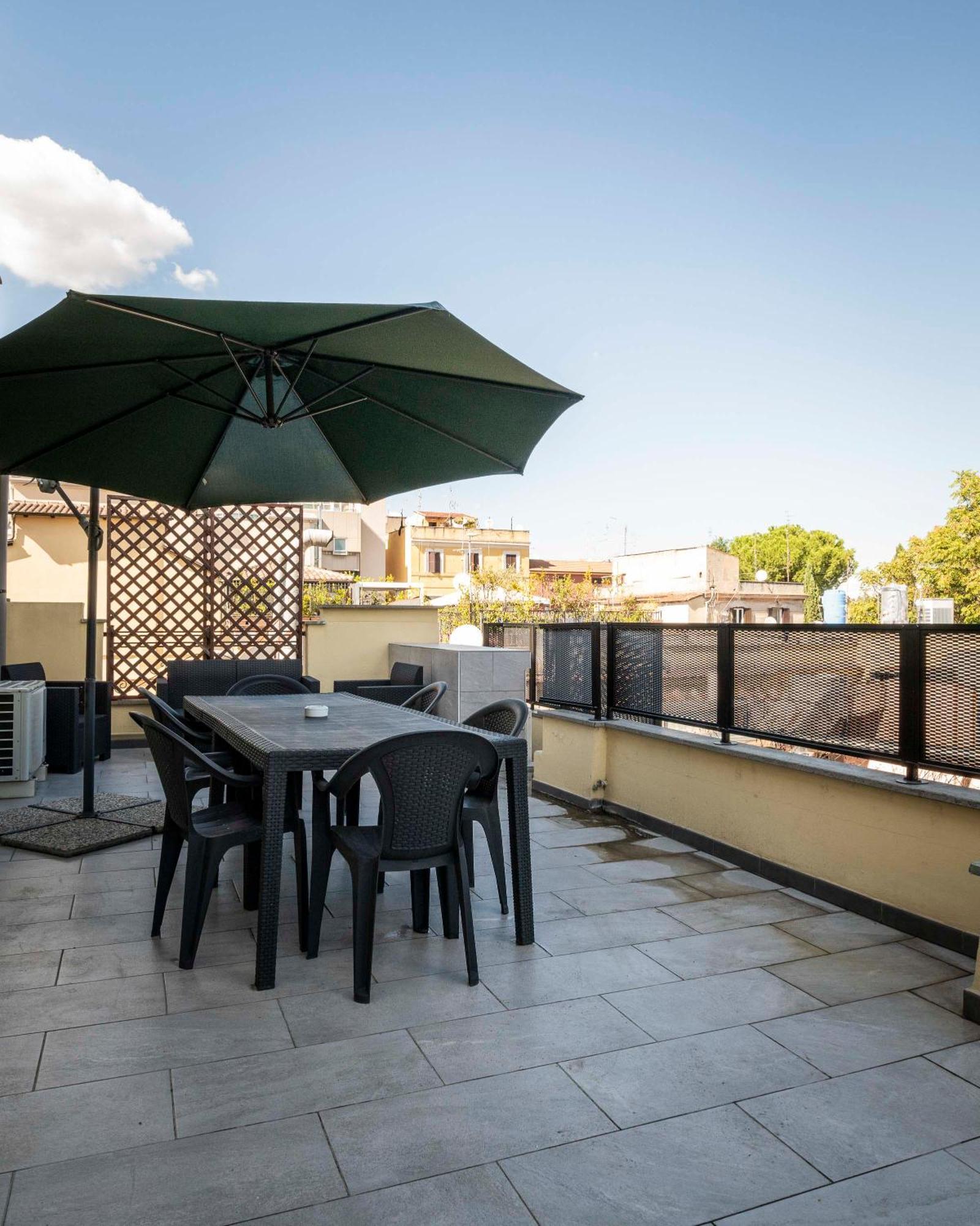 Zen Guest House Liv'In San Lorenzo Рим Екстер'єр фото