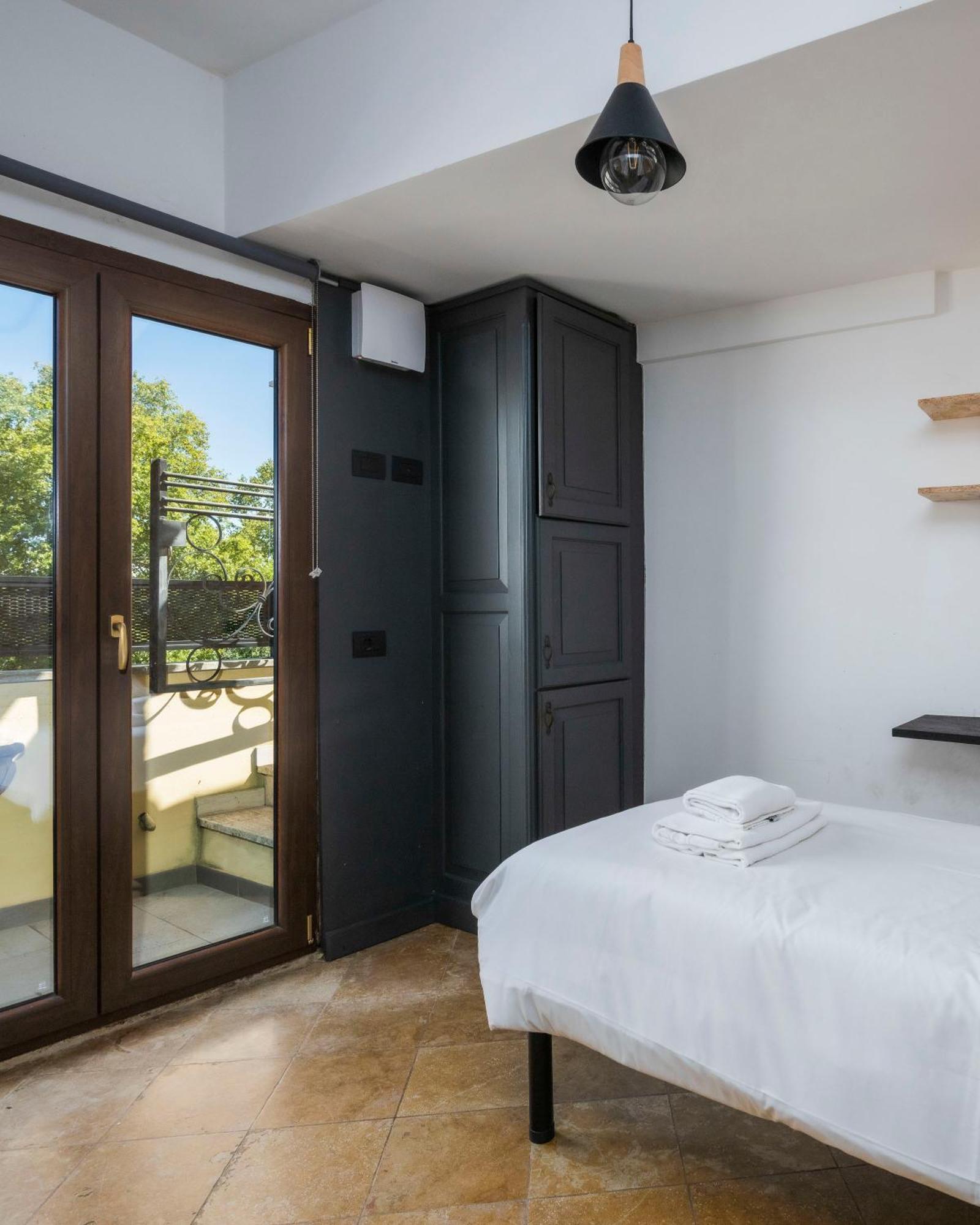 Zen Guest House Liv'In San Lorenzo Рим Екстер'єр фото